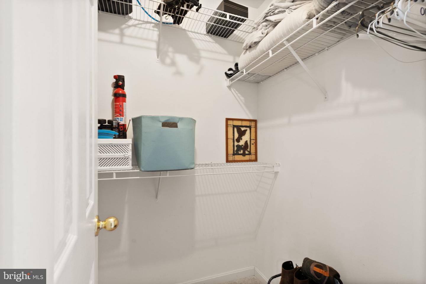 35855 BENTRIDGE CT, ROUND HILL, Virginia 20141, 5 Bedrooms Bedrooms, 20 Rooms Rooms,3 BathroomsBathrooms,Residential,For sale,35855 BENTRIDGE CT,VALO2108572 MLS # VALO2108572