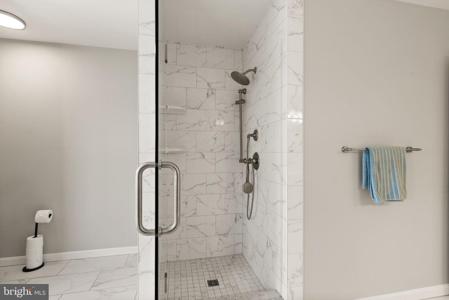 35855 BENTRIDGE CT, ROUND HILL, Virginia 20141, 5 Bedrooms Bedrooms, 20 Rooms Rooms,3 BathroomsBathrooms,Residential,For sale,35855 BENTRIDGE CT,VALO2108572 MLS # VALO2108572