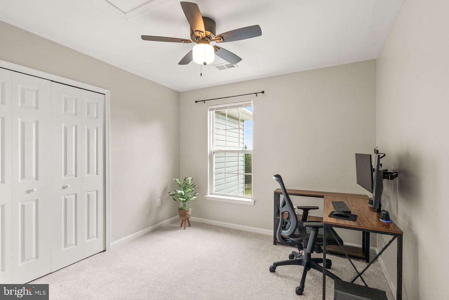 35855 BENTRIDGE CT, ROUND HILL, Virginia 20141, 5 Bedrooms Bedrooms, 20 Rooms Rooms,3 BathroomsBathrooms,Residential,For sale,35855 BENTRIDGE CT,VALO2108572 MLS # VALO2108572