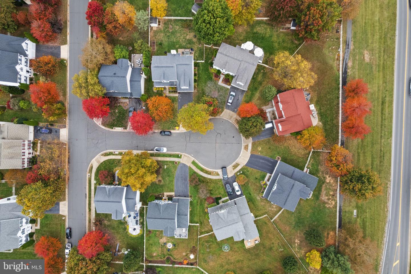 35855 BENTRIDGE CT, ROUND HILL, Virginia 20141, 5 Bedrooms Bedrooms, 20 Rooms Rooms,3 BathroomsBathrooms,Residential,For sale,35855 BENTRIDGE CT,VALO2108572 MLS # VALO2108572