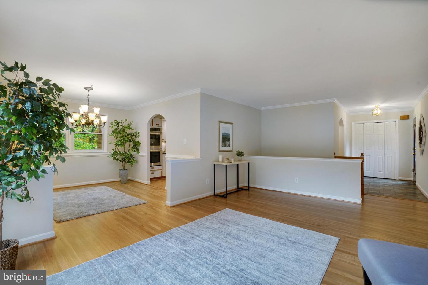 4217 N VALIANT CT, ANNANDALE, Virginia 22003, 4 Bedrooms Bedrooms, 14 Rooms Rooms,3 BathroomsBathrooms,Residential,For sale,4217 N VALIANT CT,VAFX2273644 MLS # VAFX2273644