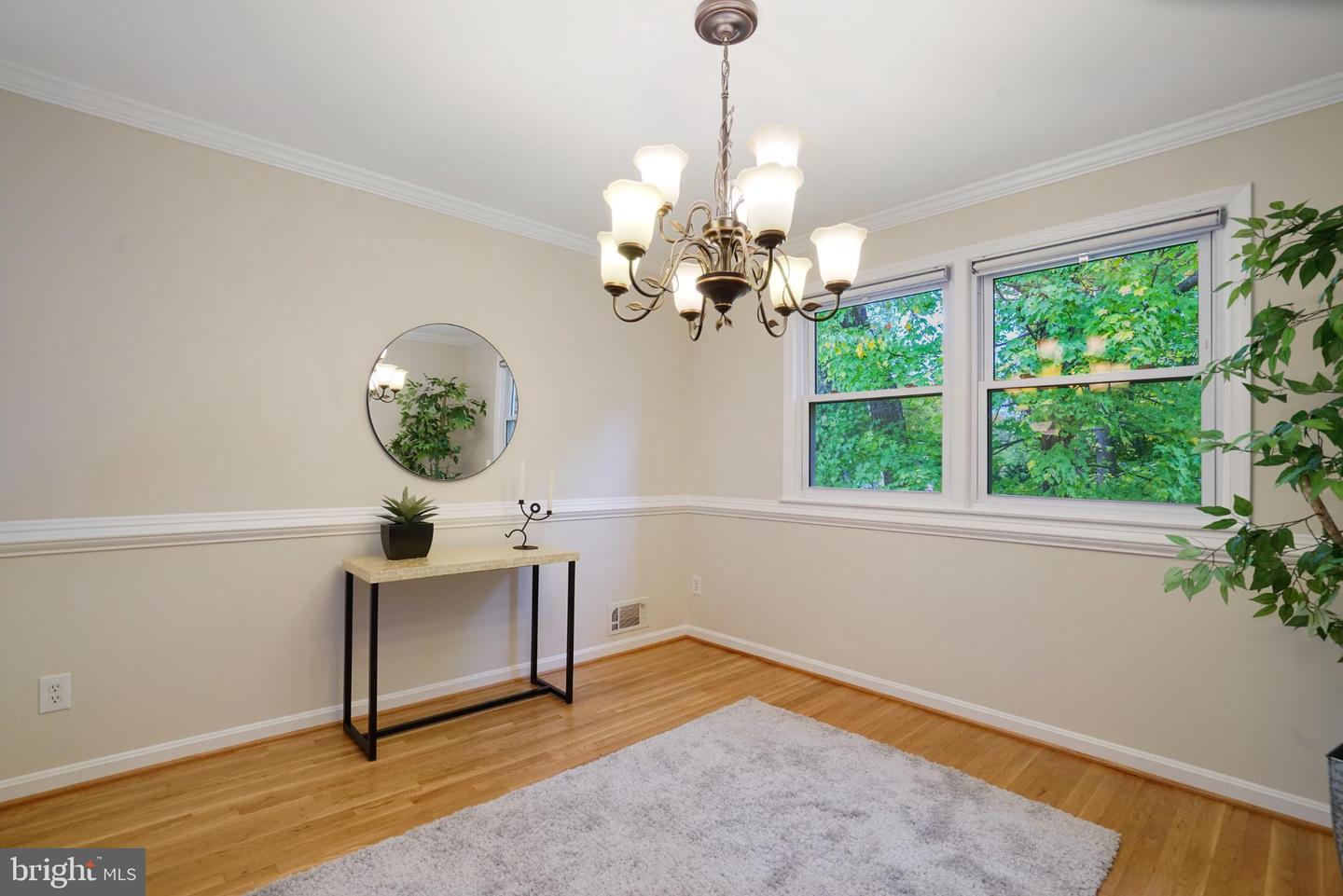 4217 N VALIANT CT, ANNANDALE, Virginia 22003, 4 Bedrooms Bedrooms, 14 Rooms Rooms,3 BathroomsBathrooms,Residential,For sale,4217 N VALIANT CT,VAFX2273644 MLS # VAFX2273644