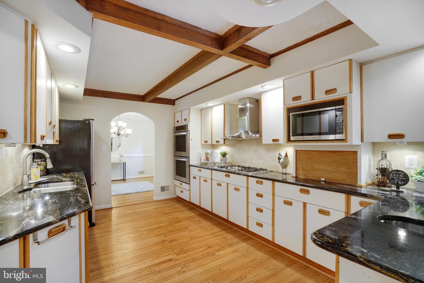 4217 N VALIANT CT, ANNANDALE, Virginia 22003, 4 Bedrooms Bedrooms, 14 Rooms Rooms,3 BathroomsBathrooms,Residential,For sale,4217 N VALIANT CT,VAFX2273644 MLS # VAFX2273644