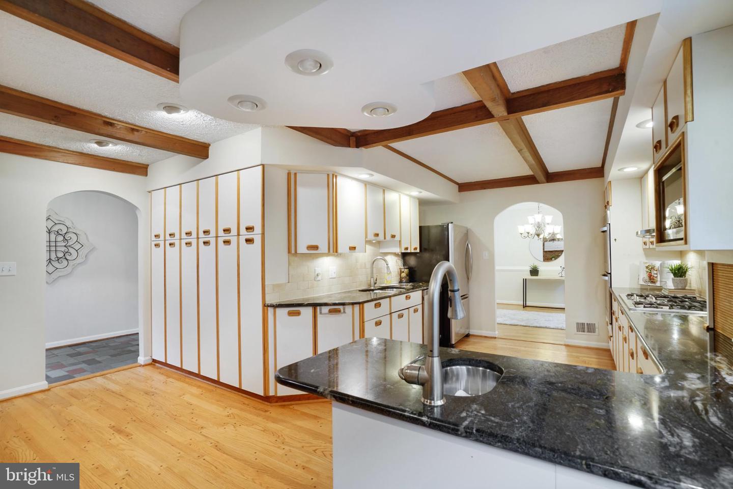 4217 N VALIANT CT, ANNANDALE, Virginia 22003, 4 Bedrooms Bedrooms, 14 Rooms Rooms,3 BathroomsBathrooms,Residential,For sale,4217 N VALIANT CT,VAFX2273644 MLS # VAFX2273644