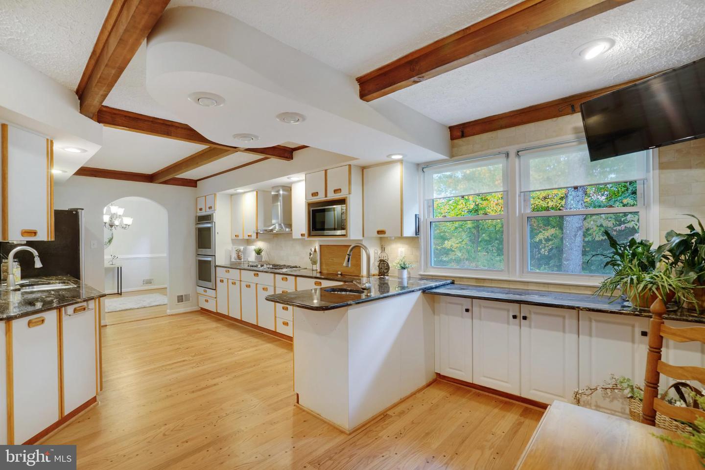 4217 N VALIANT CT, ANNANDALE, Virginia 22003, 4 Bedrooms Bedrooms, 14 Rooms Rooms,3 BathroomsBathrooms,Residential,For sale,4217 N VALIANT CT,VAFX2273644 MLS # VAFX2273644