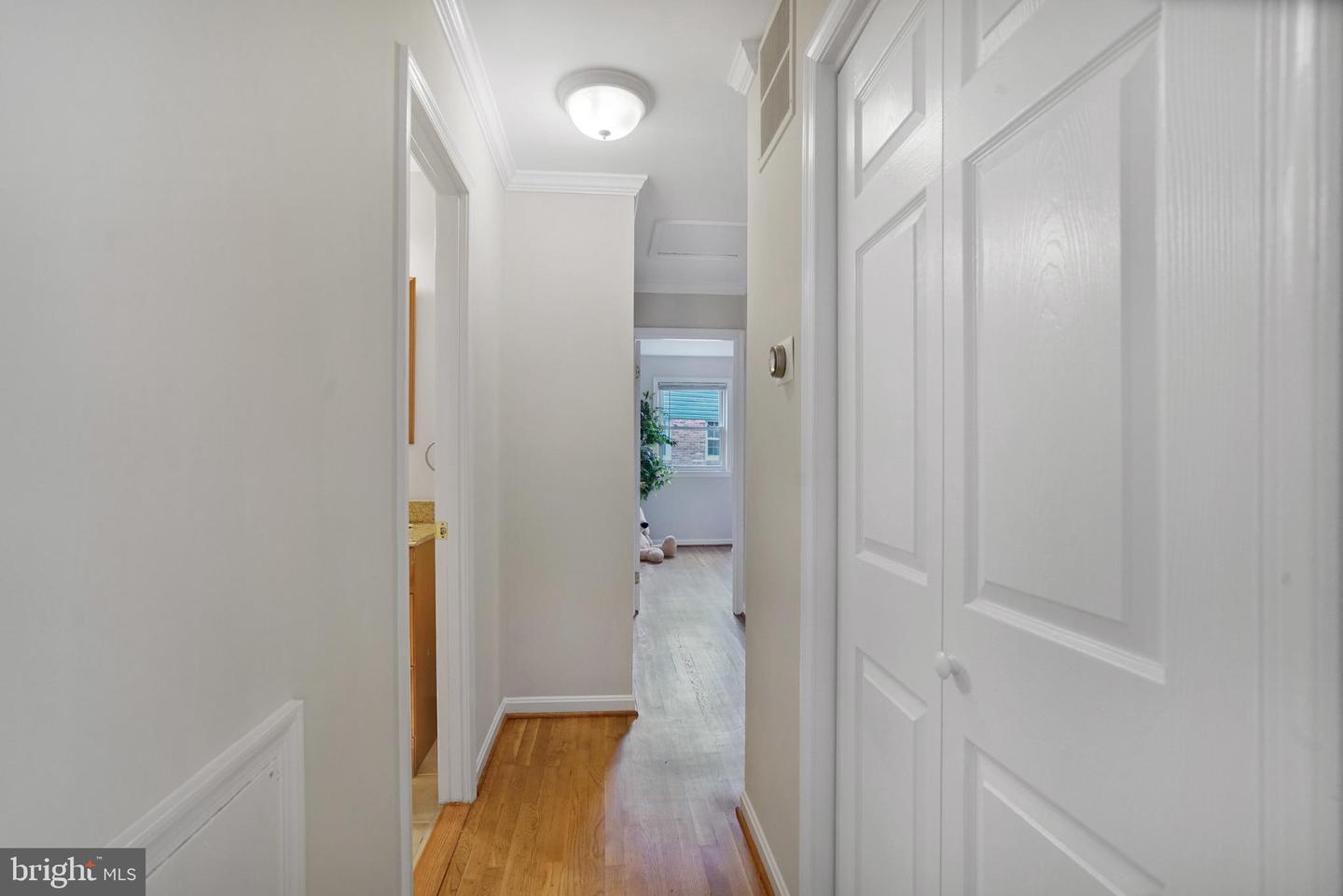 4217 N VALIANT CT, ANNANDALE, Virginia 22003, 4 Bedrooms Bedrooms, 14 Rooms Rooms,3 BathroomsBathrooms,Residential,For sale,4217 N VALIANT CT,VAFX2273644 MLS # VAFX2273644