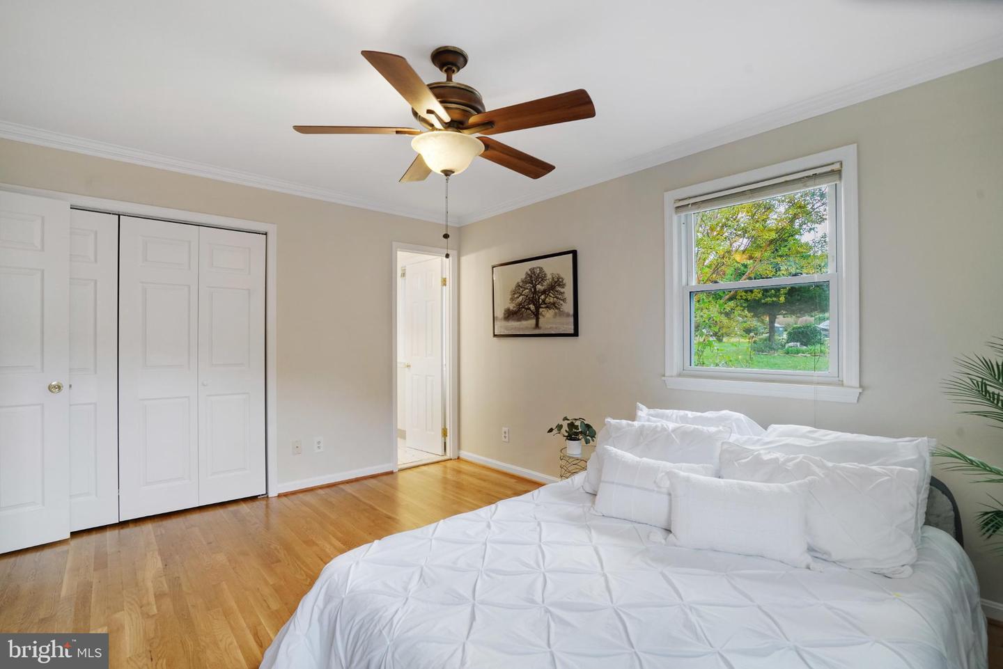 4217 N VALIANT CT, ANNANDALE, Virginia 22003, 4 Bedrooms Bedrooms, 14 Rooms Rooms,3 BathroomsBathrooms,Residential,For sale,4217 N VALIANT CT,VAFX2273644 MLS # VAFX2273644