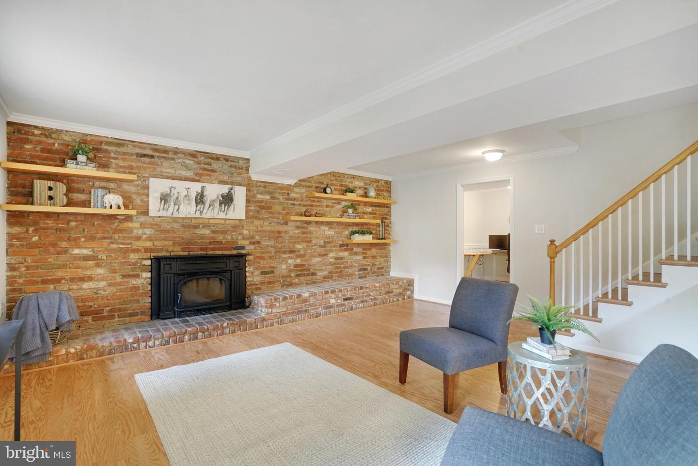 4217 N VALIANT CT, ANNANDALE, Virginia 22003, 4 Bedrooms Bedrooms, 14 Rooms Rooms,3 BathroomsBathrooms,Residential,For sale,4217 N VALIANT CT,VAFX2273644 MLS # VAFX2273644