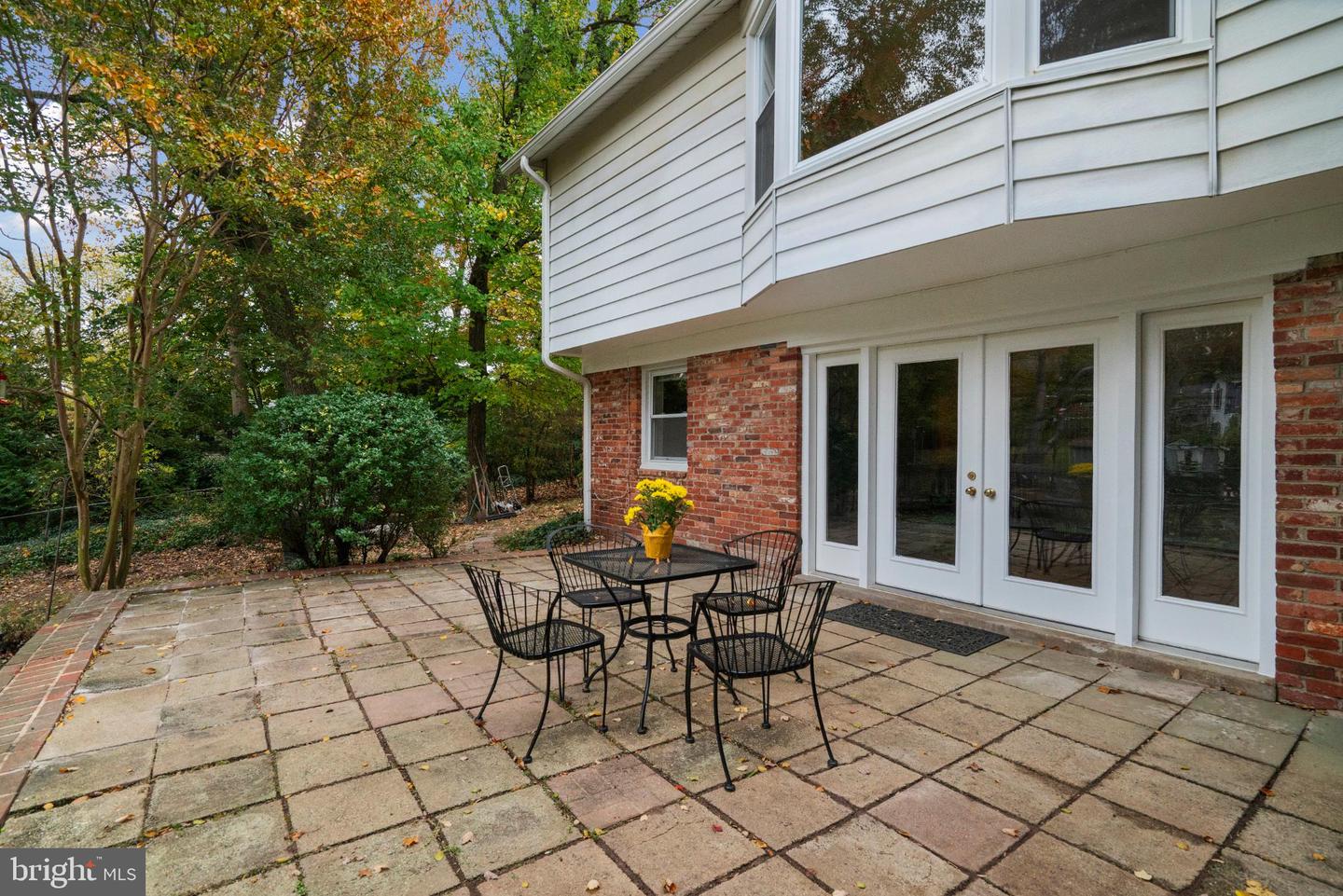 4217 N VALIANT CT, ANNANDALE, Virginia 22003, 4 Bedrooms Bedrooms, 14 Rooms Rooms,3 BathroomsBathrooms,Residential,For sale,4217 N VALIANT CT,VAFX2273644 MLS # VAFX2273644