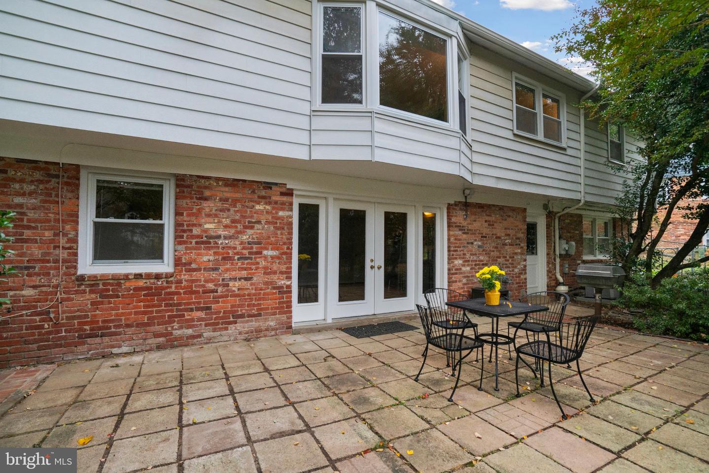 4217 N VALIANT CT, ANNANDALE, Virginia 22003, 4 Bedrooms Bedrooms, 14 Rooms Rooms,3 BathroomsBathrooms,Residential,For sale,4217 N VALIANT CT,VAFX2273644 MLS # VAFX2273644