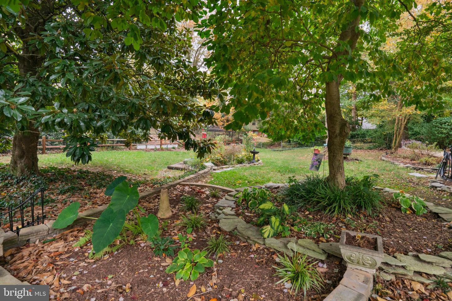 4217 N VALIANT CT, ANNANDALE, Virginia 22003, 4 Bedrooms Bedrooms, 14 Rooms Rooms,3 BathroomsBathrooms,Residential,For sale,4217 N VALIANT CT,VAFX2273644 MLS # VAFX2273644