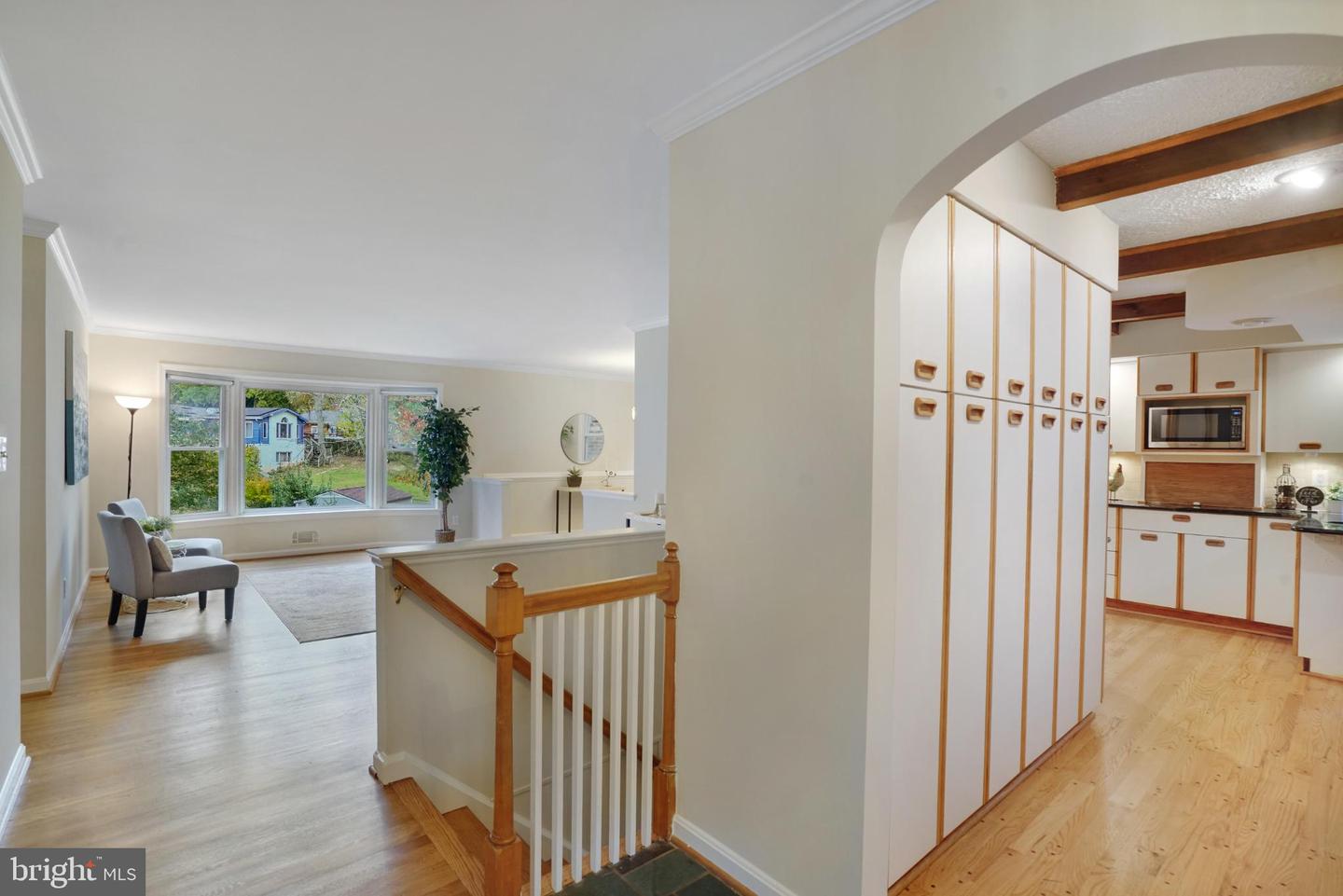 4217 N VALIANT CT, ANNANDALE, Virginia 22003, 4 Bedrooms Bedrooms, 14 Rooms Rooms,3 BathroomsBathrooms,Residential,For sale,4217 N VALIANT CT,VAFX2273644 MLS # VAFX2273644