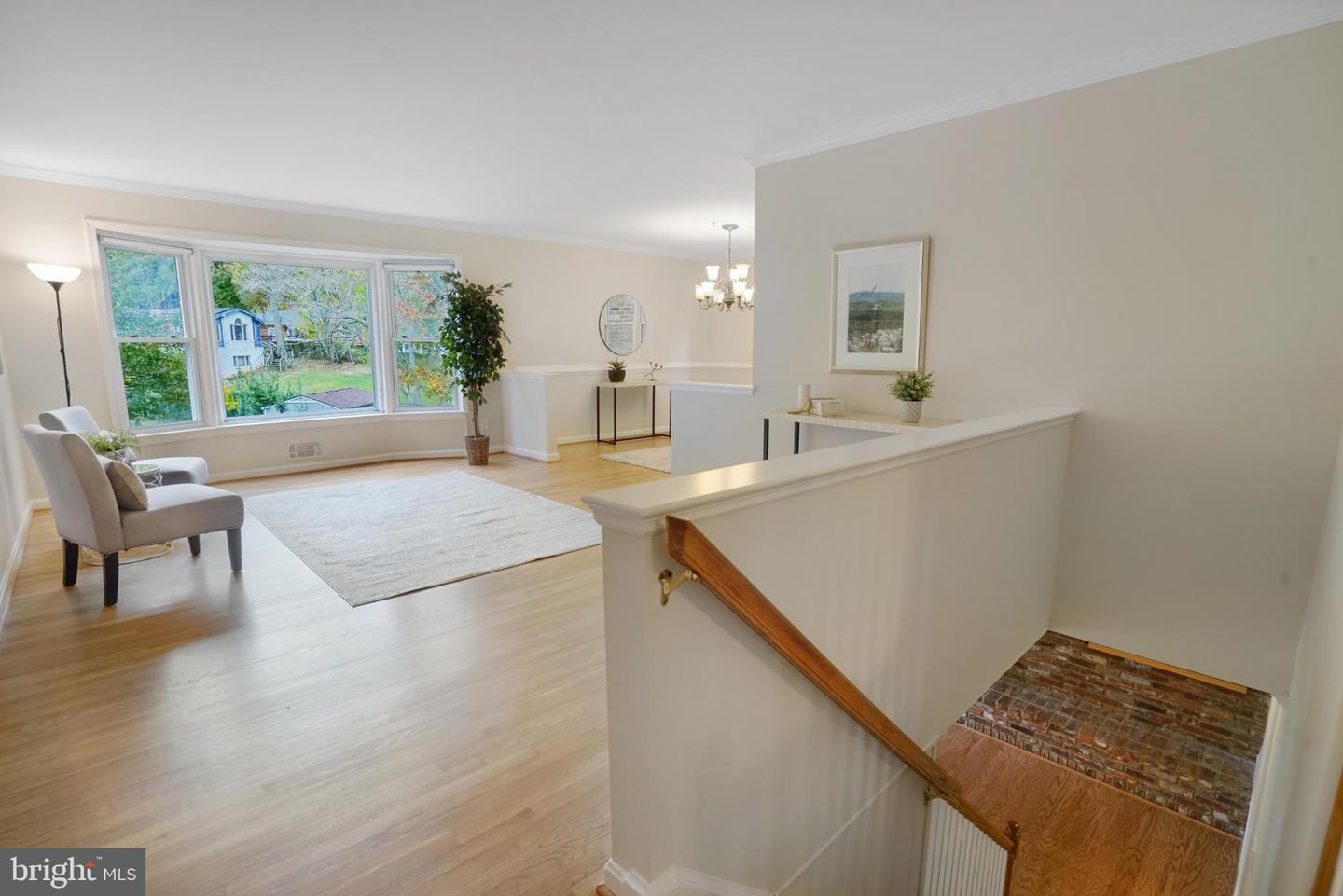 4217 N VALIANT CT, ANNANDALE, Virginia 22003, 4 Bedrooms Bedrooms, 14 Rooms Rooms,3 BathroomsBathrooms,Residential,For sale,4217 N VALIANT CT,VAFX2273644 MLS # VAFX2273644