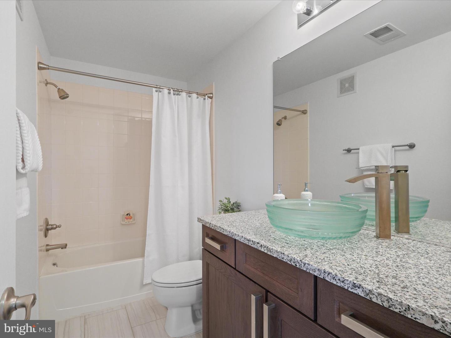 14592 KYLEWOOD WAY, GAINESVILLE, Virginia 20155, 3 Bedrooms Bedrooms, ,2 BathroomsBathrooms,Residential,For sale,14592 KYLEWOOD WAY,VAPW2105820 MLS # VAPW2105820