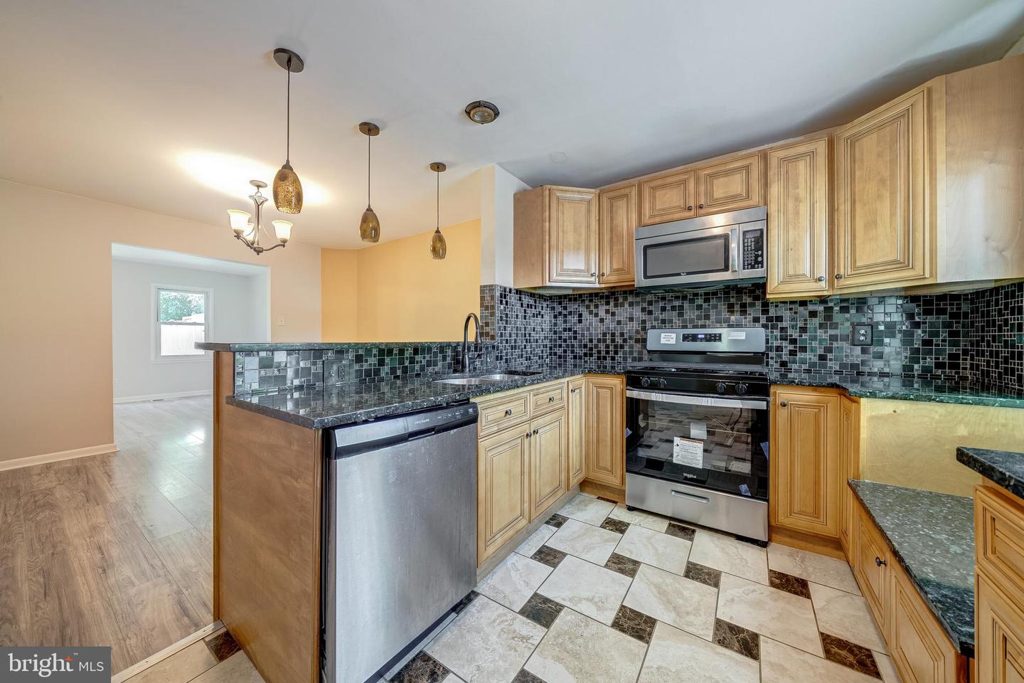 8322 HIGHCLIFFE CT, ANNANDALE, Virginia 22003, 3 Bedrooms Bedrooms, ,3 BathroomsBathrooms,Residential,For sale,8322 HIGHCLIFFE CT,VAFX2273946 MLS # VAFX2273946