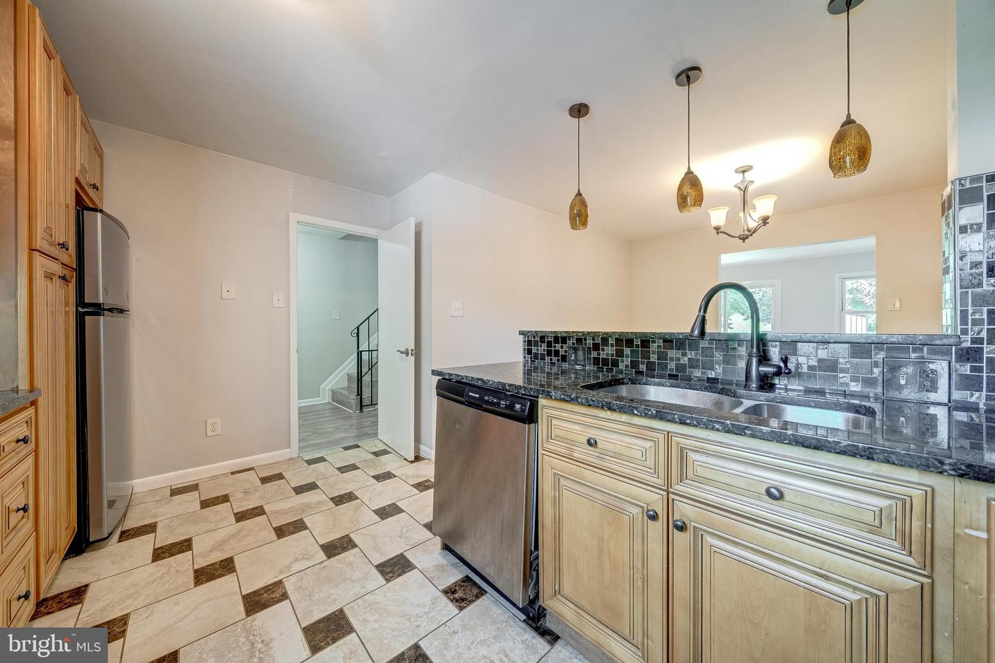 8322 HIGHCLIFFE CT, ANNANDALE, Virginia 22003, 3 Bedrooms Bedrooms, ,3 BathroomsBathrooms,Residential,For sale,8322 HIGHCLIFFE CT,VAFX2273946 MLS # VAFX2273946