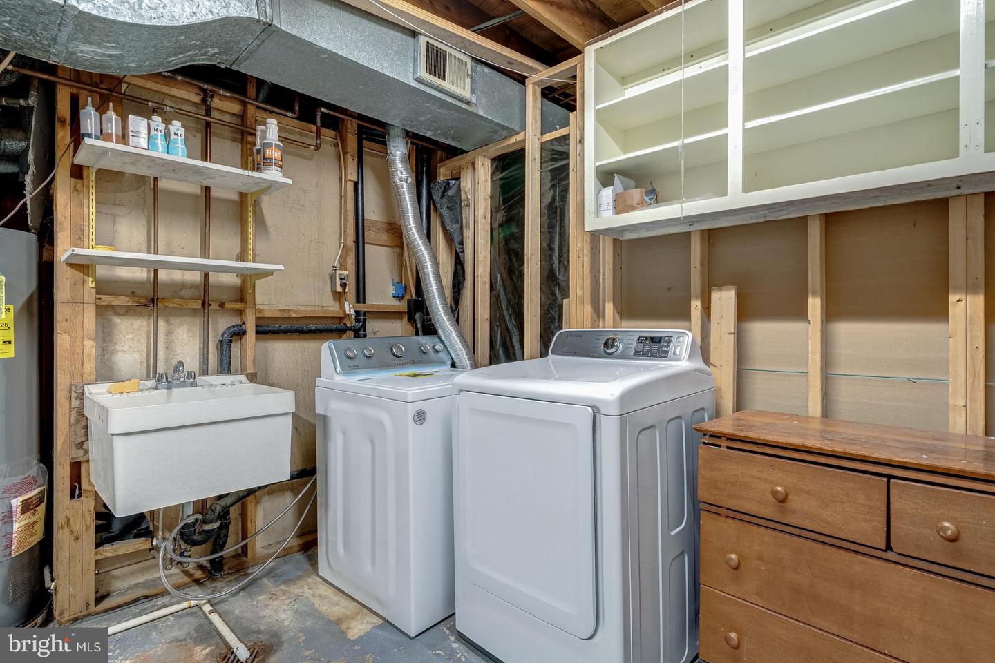 8322 HIGHCLIFFE CT, ANNANDALE, Virginia 22003, 3 Bedrooms Bedrooms, ,3 BathroomsBathrooms,Residential,For sale,8322 HIGHCLIFFE CT,VAFX2273946 MLS # VAFX2273946