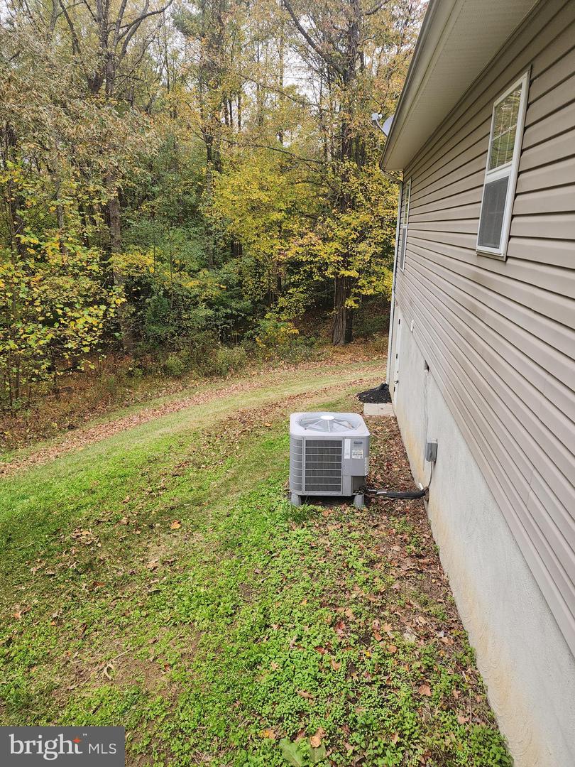 9620 MOHAWK DR, KING GEORGE, Virginia 22485, 3 Bedrooms Bedrooms, 5 Rooms Rooms,1 BathroomBathrooms,Residential,For sale,9620 MOHAWK DR,VAKG2007140 MLS # VAKG2007140