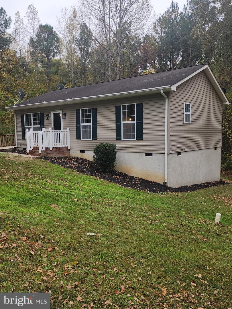 9620 MOHAWK DR, KING GEORGE, Virginia 22485, 3 Bedrooms Bedrooms, 5 Rooms Rooms,1 BathroomBathrooms,Residential,For sale,9620 MOHAWK DR,VAKG2007140 MLS # VAKG2007140