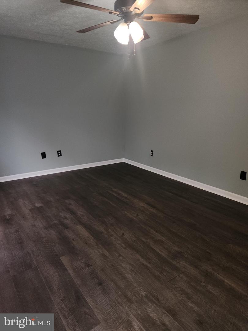 9620 MOHAWK DR, KING GEORGE, Virginia 22485, 3 Bedrooms Bedrooms, 5 Rooms Rooms,1 BathroomBathrooms,Residential,For sale,9620 MOHAWK DR,VAKG2007140 MLS # VAKG2007140