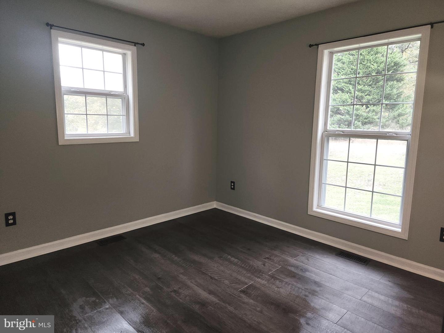 9620 MOHAWK DR, KING GEORGE, Virginia 22485, 3 Bedrooms Bedrooms, 5 Rooms Rooms,1 BathroomBathrooms,Residential,For sale,9620 MOHAWK DR,VAKG2007140 MLS # VAKG2007140