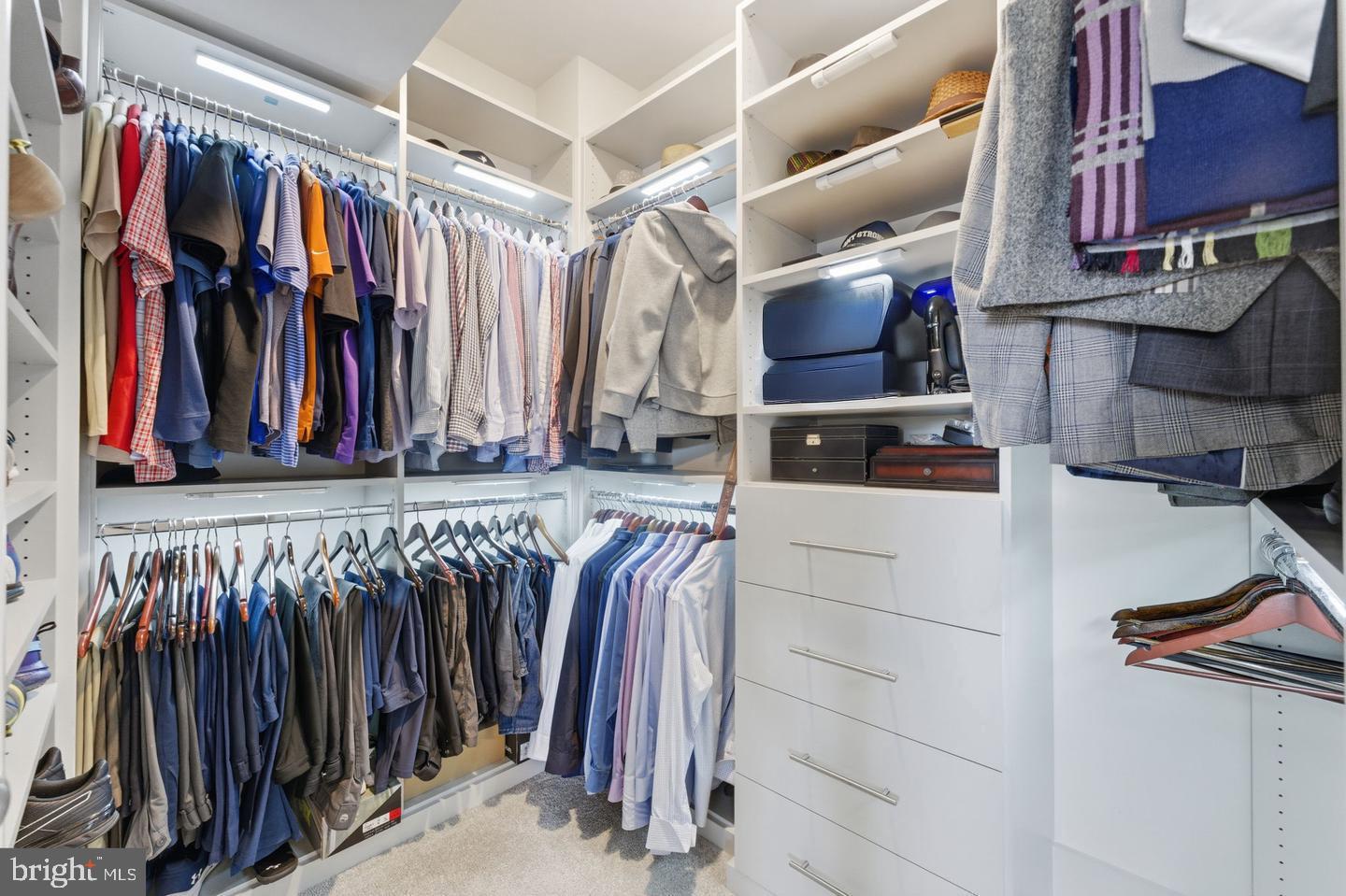 9524 BARNES LOOP, MANASSAS, Virginia 20110, 4 Bedrooms Bedrooms, ,3 BathroomsBathrooms,Residential,For sale,9524 BARNES LOOP,VAMN2009498 MLS # VAMN2009498