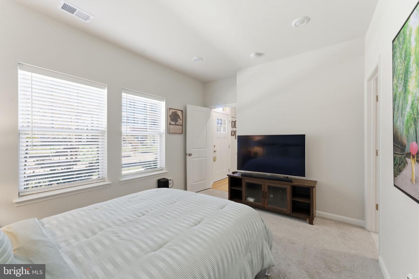 9524 BARNES LOOP, MANASSAS, Virginia 20110, 4 Bedrooms Bedrooms, ,3 BathroomsBathrooms,Residential,For sale,9524 BARNES LOOP,VAMN2009498 MLS # VAMN2009498