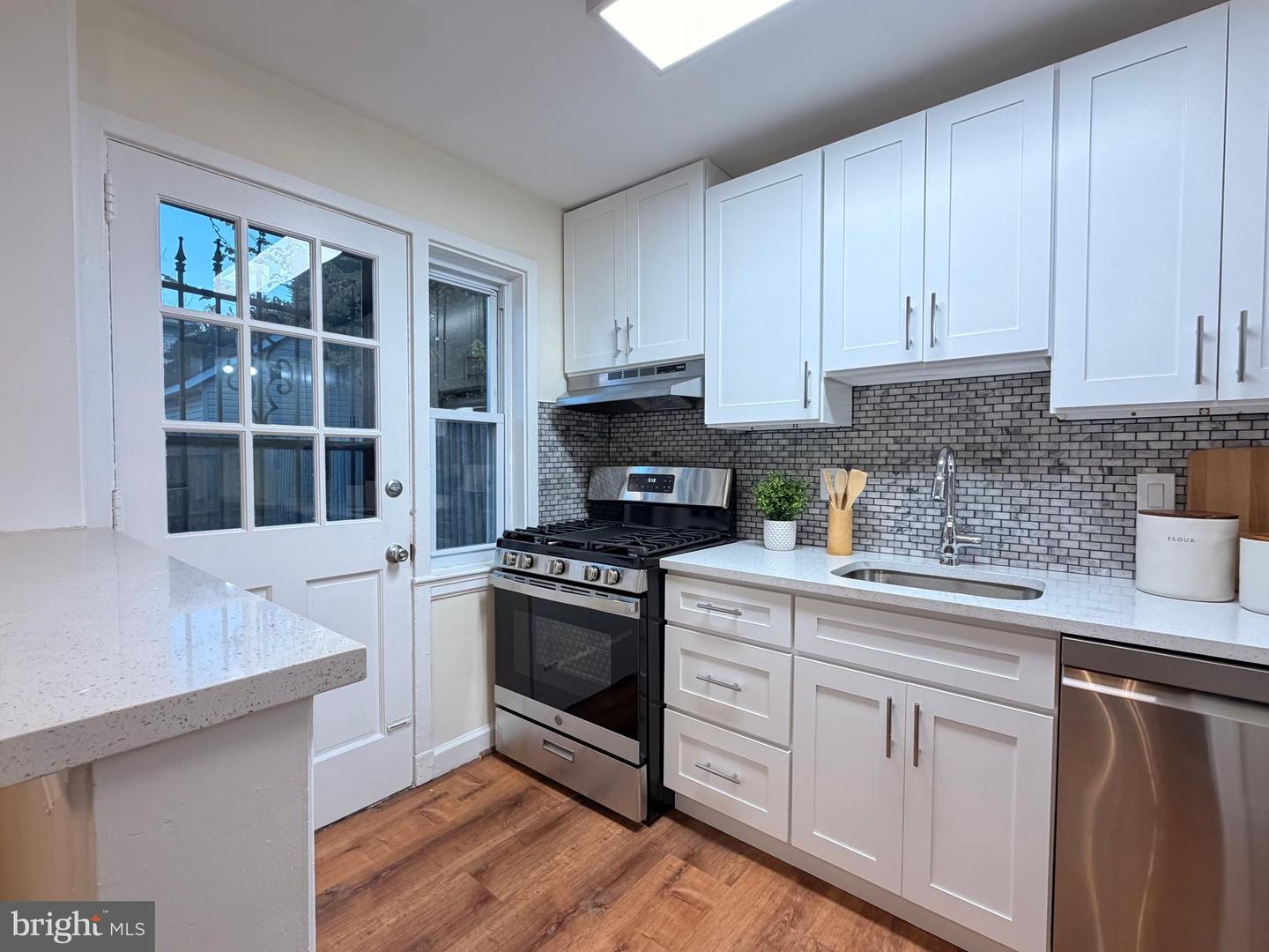 2807 16TH RD S #A, ARLINGTON, Virginia 22204, 3 Bedrooms Bedrooms, ,1 BathroomBathrooms,Residential,For sale,2807 16TH RD S #A,VAAR2064958 MLS # VAAR2064958