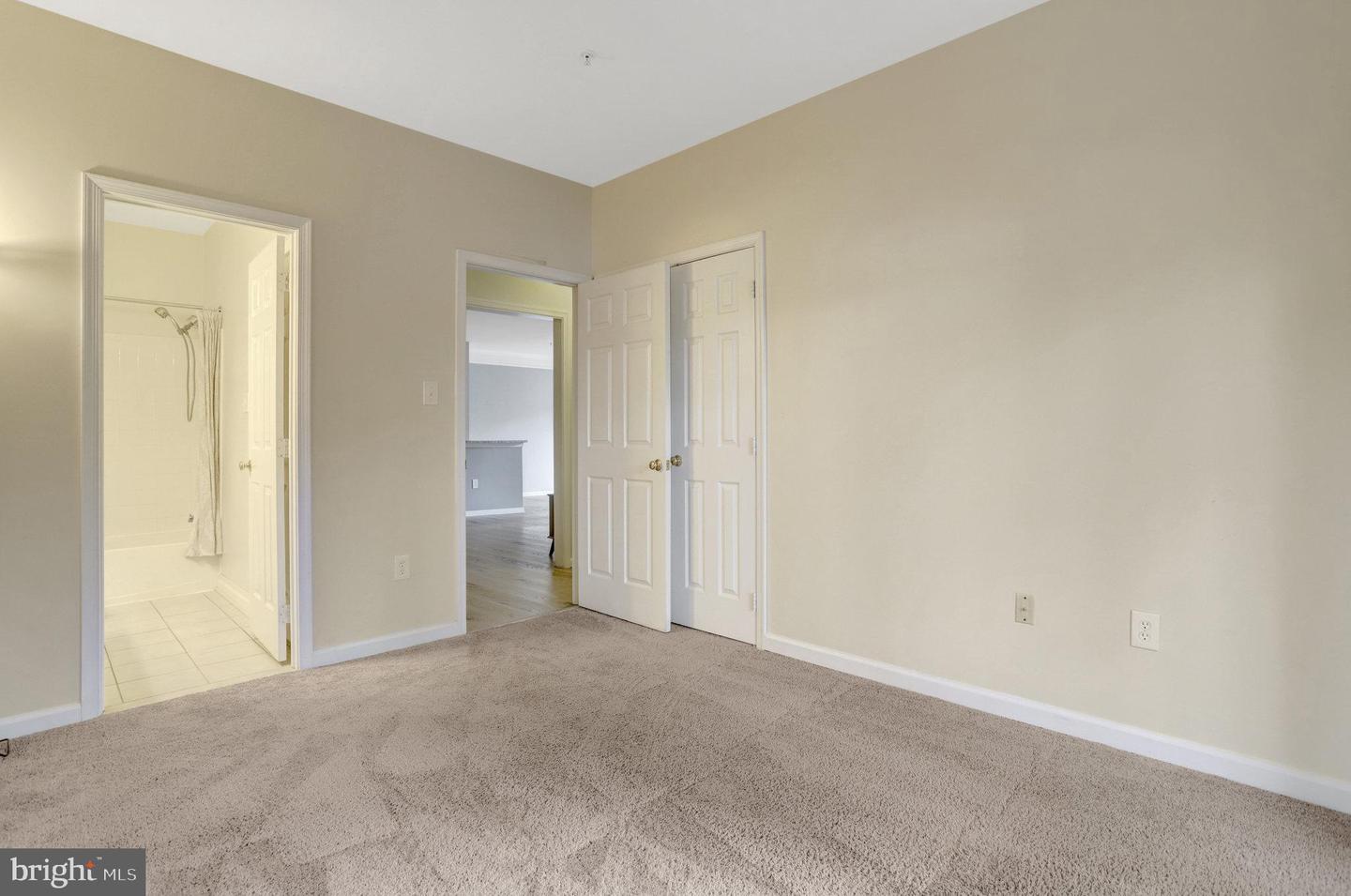 6547 GRANGE LN #104, ALEXANDRIA, Virginia 22315, 2 Bedrooms Bedrooms, ,2 BathroomsBathrooms,Residential,For sale,6547 GRANGE LN #104,VAFX2274634 MLS # VAFX2274634