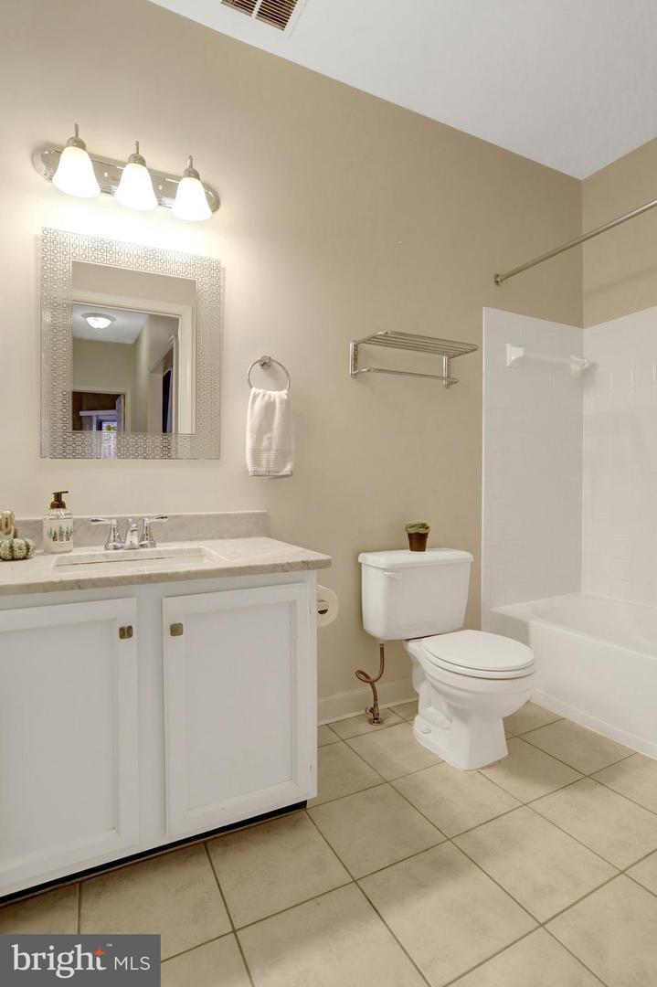 6547 GRANGE LN #104, ALEXANDRIA, Virginia 22315, 2 Bedrooms Bedrooms, ,2 BathroomsBathrooms,Residential,For sale,6547 GRANGE LN #104,VAFX2274634 MLS # VAFX2274634