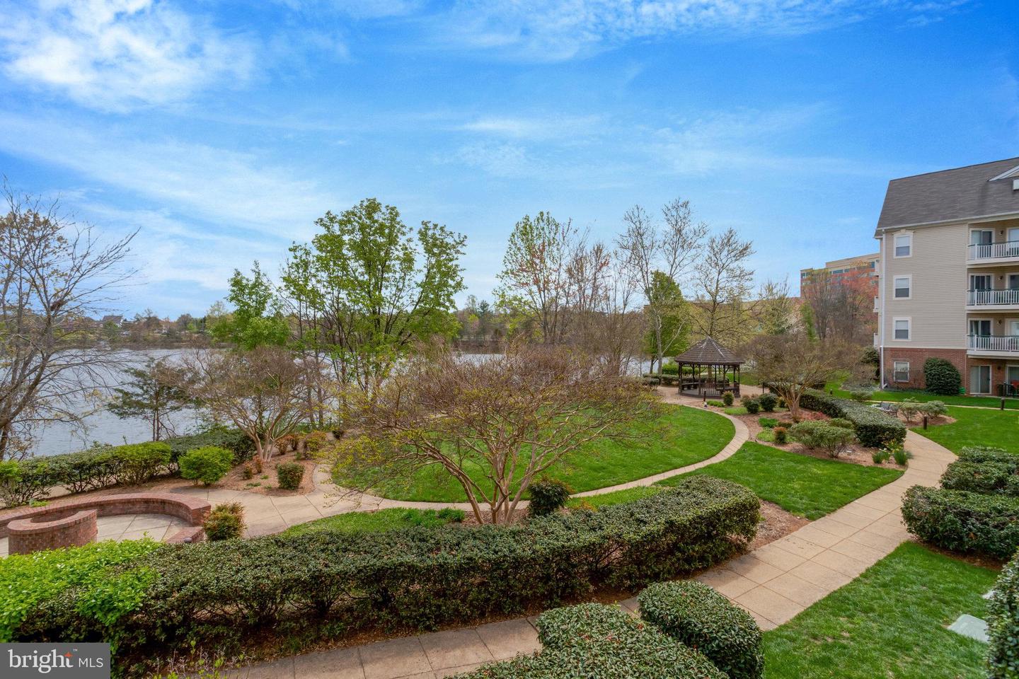 6547 GRANGE LN #104, ALEXANDRIA, Virginia 22315, 2 Bedrooms Bedrooms, ,2 BathroomsBathrooms,Residential,For sale,6547 GRANGE LN #104,VAFX2274634 MLS # VAFX2274634