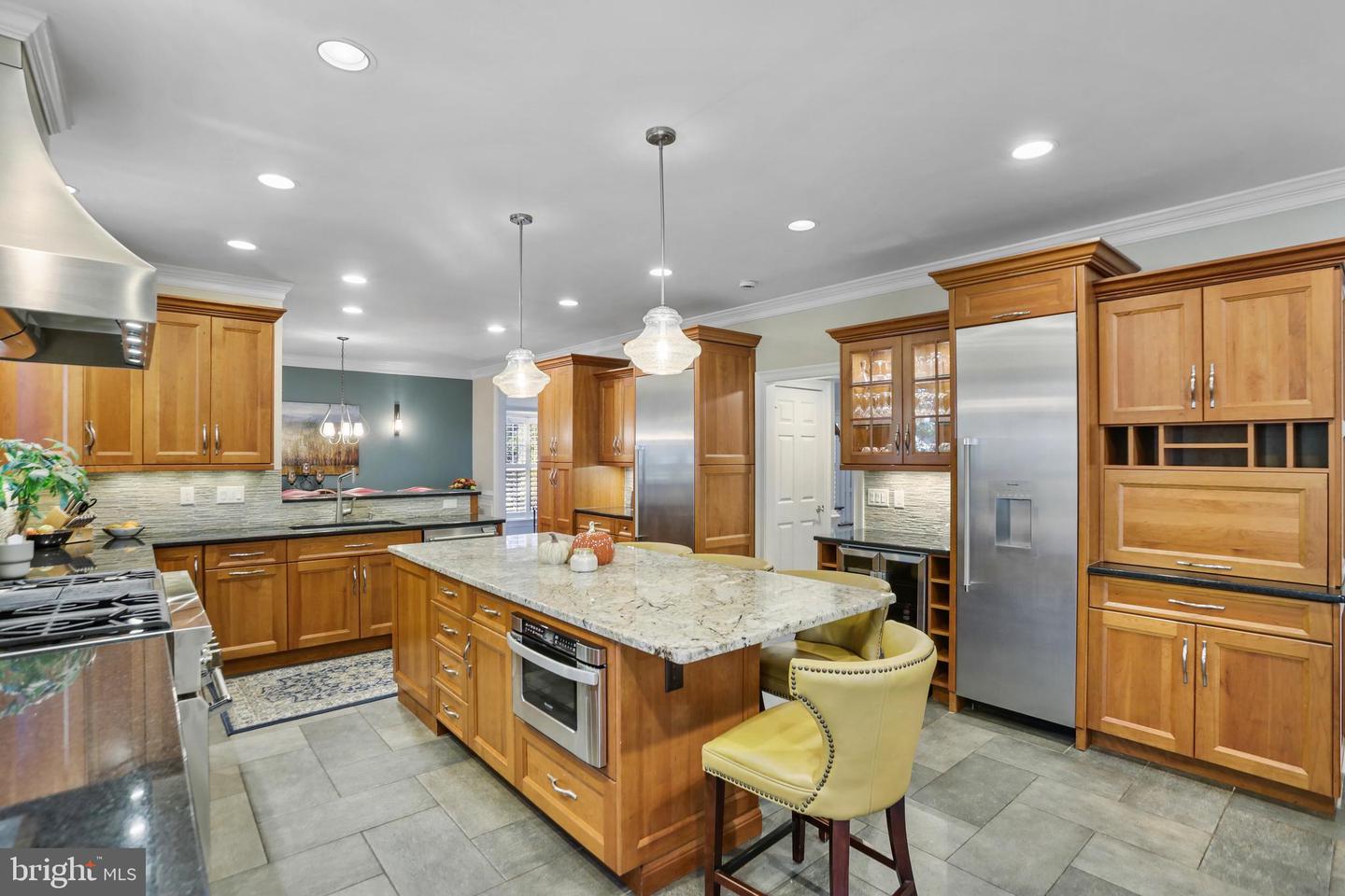 11620 LEEHIGH DR, FAIRFAX, Virginia 22030, 5 Bedrooms Bedrooms, ,4 BathroomsBathrooms,Residential,For sale,11620 LEEHIGH DR,VAFX2274970 MLS # VAFX2274970