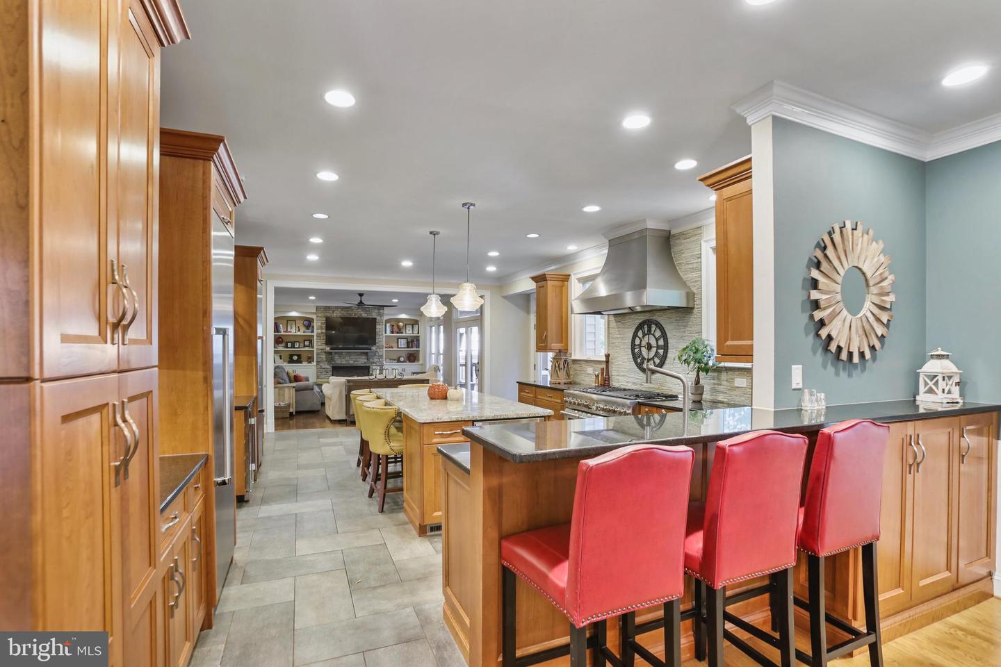 11620 LEEHIGH DR, FAIRFAX, Virginia 22030, 5 Bedrooms Bedrooms, ,4 BathroomsBathrooms,Residential,For sale,11620 LEEHIGH DR,VAFX2274970 MLS # VAFX2274970