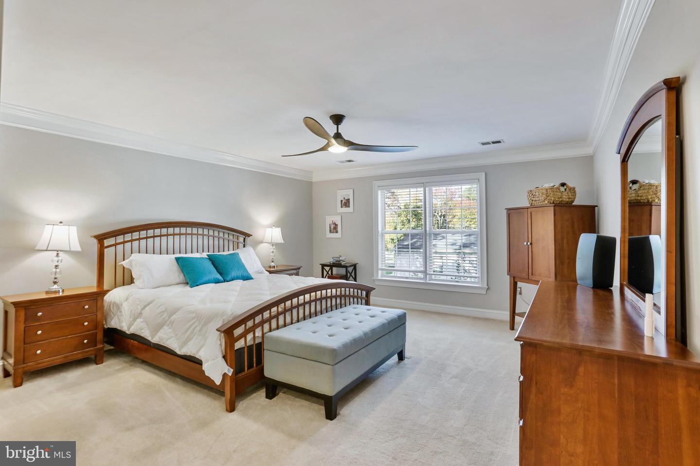 11620 LEEHIGH DR, FAIRFAX, Virginia 22030, 5 Bedrooms Bedrooms, ,4 BathroomsBathrooms,Residential,For sale,11620 LEEHIGH DR,VAFX2274970 MLS # VAFX2274970