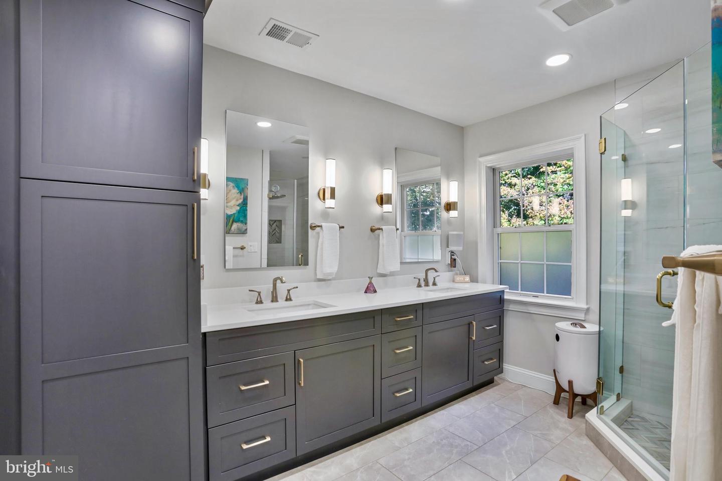 11620 LEEHIGH DR, FAIRFAX, Virginia 22030, 5 Bedrooms Bedrooms, ,4 BathroomsBathrooms,Residential,For sale,11620 LEEHIGH DR,VAFX2274970 MLS # VAFX2274970