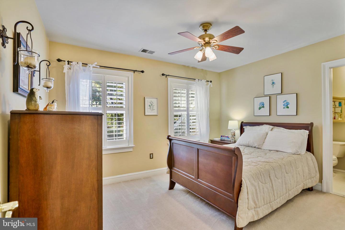 11620 LEEHIGH DR, FAIRFAX, Virginia 22030, 5 Bedrooms Bedrooms, ,4 BathroomsBathrooms,Residential,For sale,11620 LEEHIGH DR,VAFX2274970 MLS # VAFX2274970