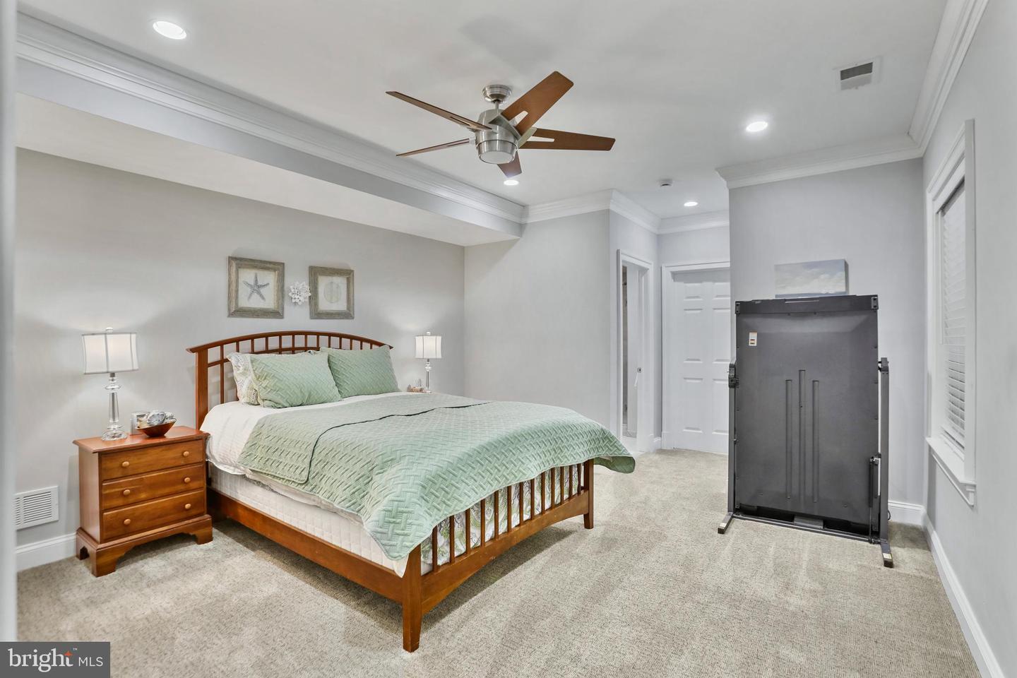 11620 LEEHIGH DR, FAIRFAX, Virginia 22030, 5 Bedrooms Bedrooms, ,4 BathroomsBathrooms,Residential,For sale,11620 LEEHIGH DR,VAFX2274970 MLS # VAFX2274970