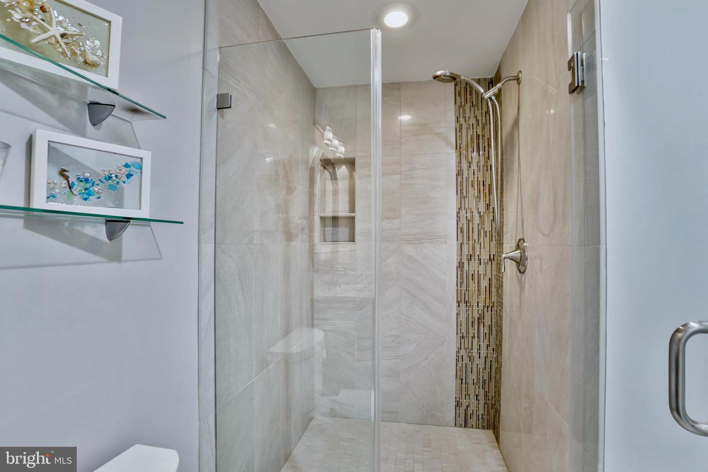 11620 LEEHIGH DR, FAIRFAX, Virginia 22030, 5 Bedrooms Bedrooms, ,4 BathroomsBathrooms,Residential,For sale,11620 LEEHIGH DR,VAFX2274970 MLS # VAFX2274970