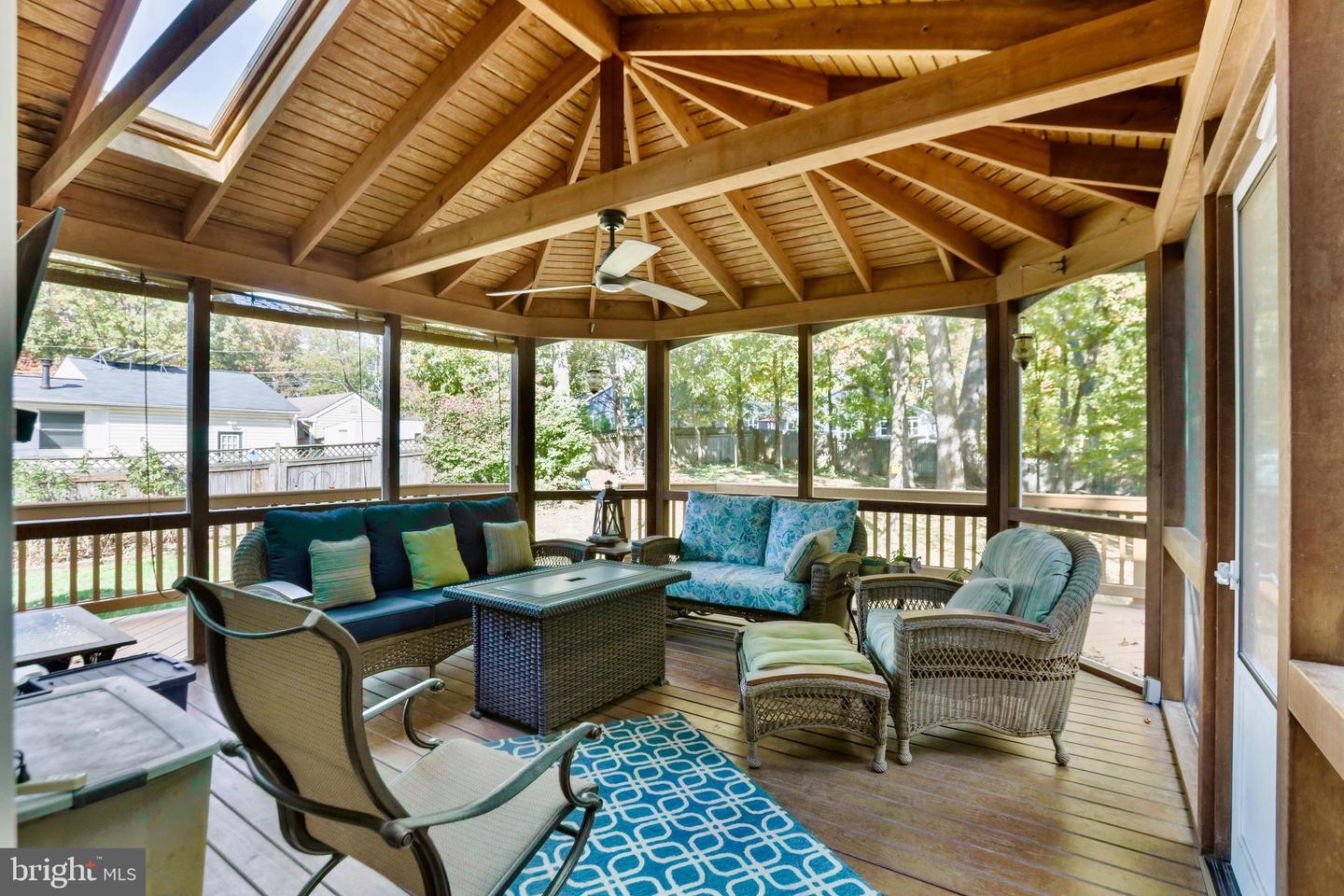 11620 LEEHIGH DR, FAIRFAX, Virginia 22030, 5 Bedrooms Bedrooms, ,4 BathroomsBathrooms,Residential,For sale,11620 LEEHIGH DR,VAFX2274970 MLS # VAFX2274970