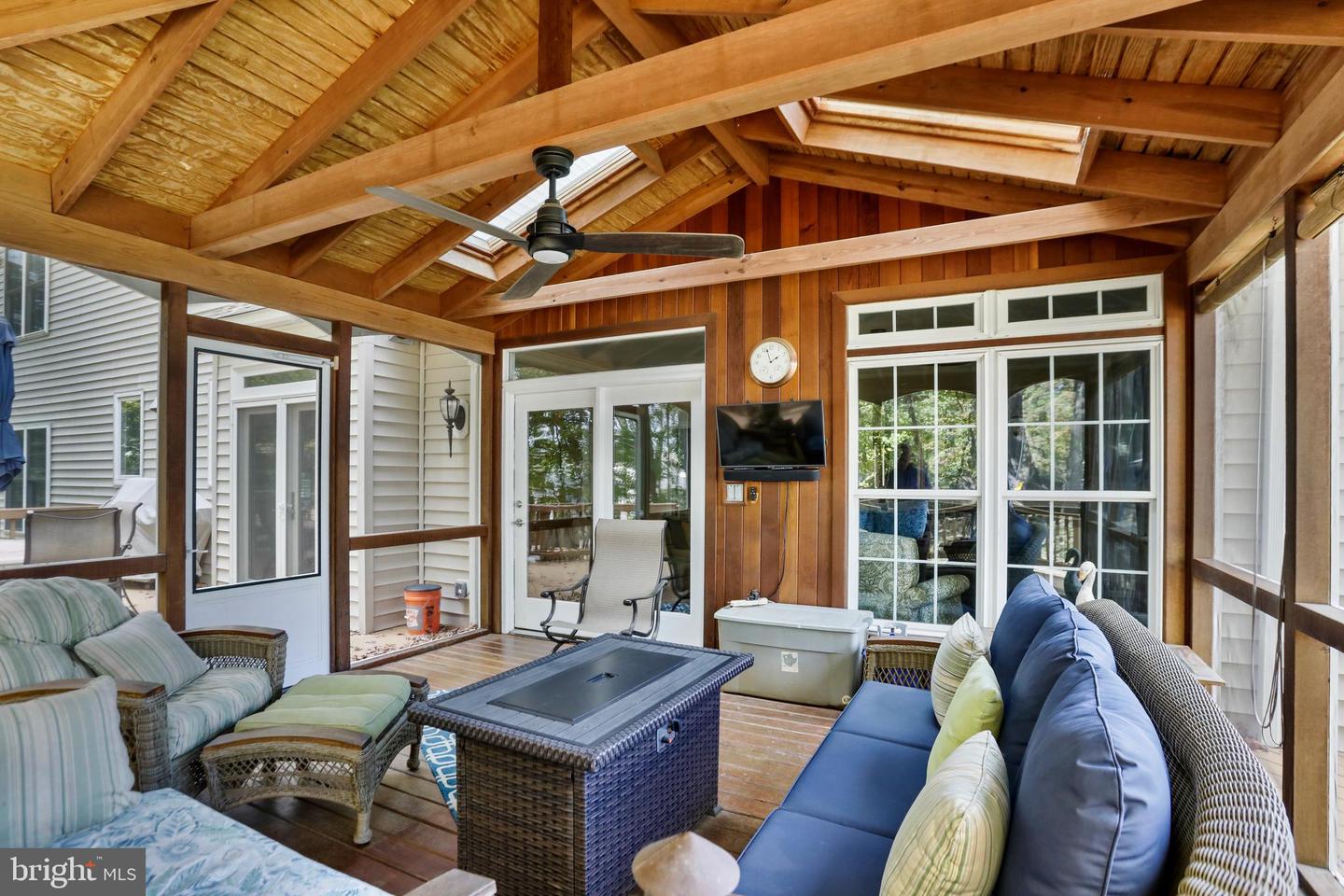 11620 LEEHIGH DR, FAIRFAX, Virginia 22030, 5 Bedrooms Bedrooms, ,4 BathroomsBathrooms,Residential,For sale,11620 LEEHIGH DR,VAFX2274970 MLS # VAFX2274970