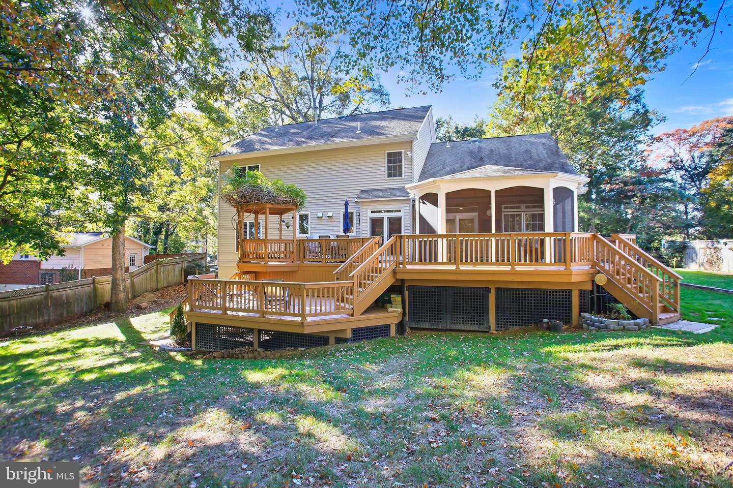 11620 LEEHIGH DR, FAIRFAX, Virginia 22030, 5 Bedrooms Bedrooms, ,4 BathroomsBathrooms,Residential,For sale,11620 LEEHIGH DR,VAFX2274970 MLS # VAFX2274970