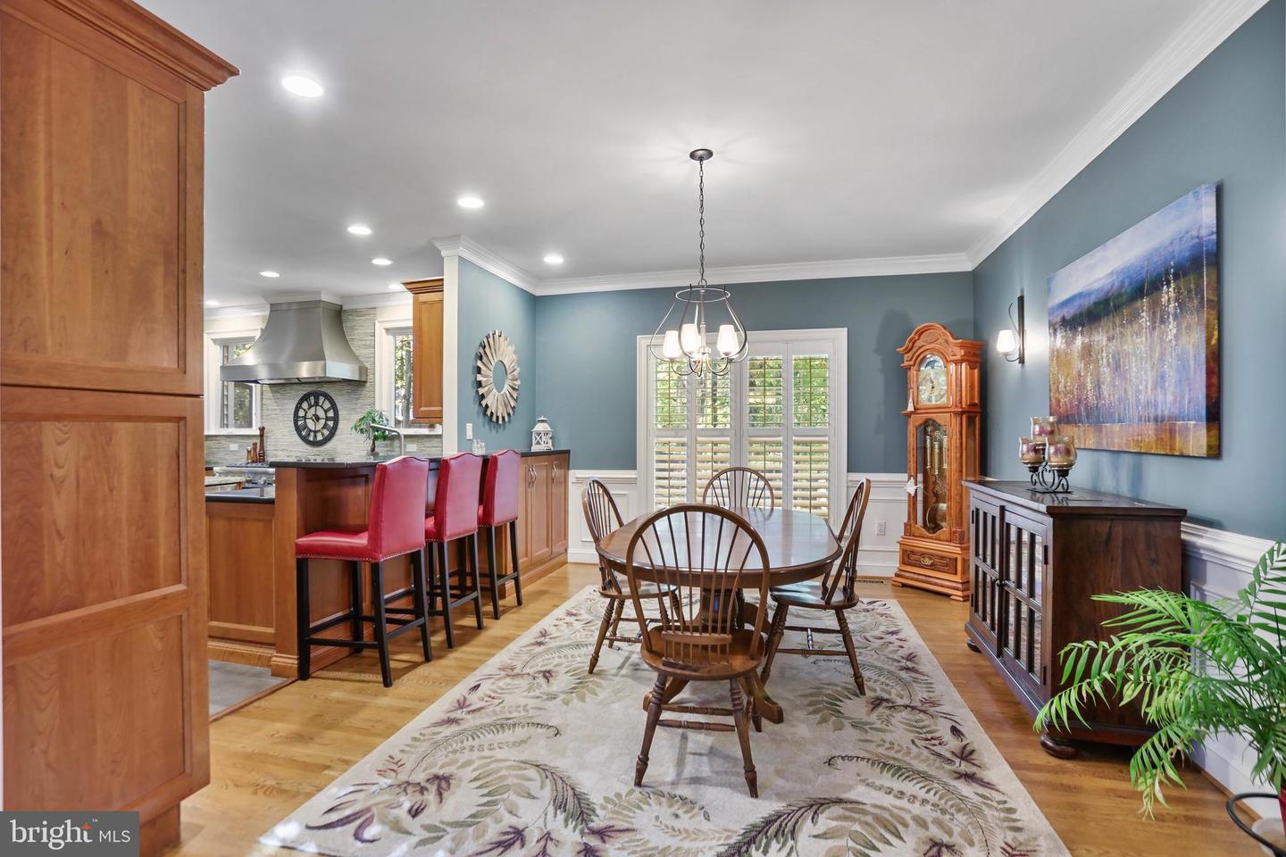 11620 LEEHIGH DR, FAIRFAX, Virginia 22030, 5 Bedrooms Bedrooms, ,4 BathroomsBathrooms,Residential,For sale,11620 LEEHIGH DR,VAFX2274970 MLS # VAFX2274970