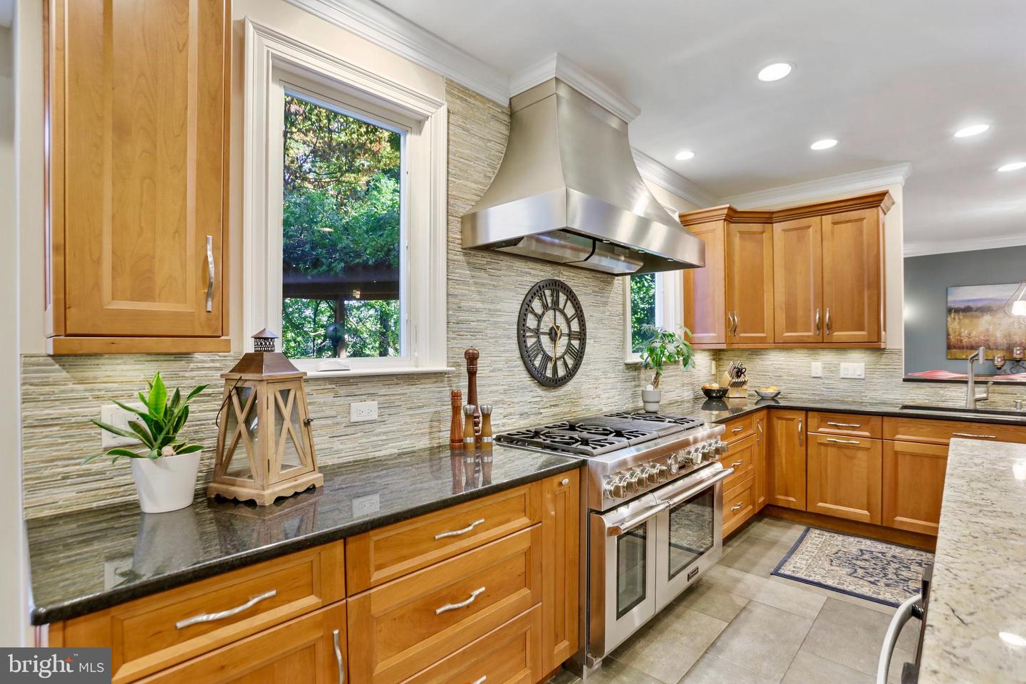 11620 LEEHIGH DR, FAIRFAX, Virginia 22030, 5 Bedrooms Bedrooms, ,4 BathroomsBathrooms,Residential,For sale,11620 LEEHIGH DR,VAFX2274970 MLS # VAFX2274970