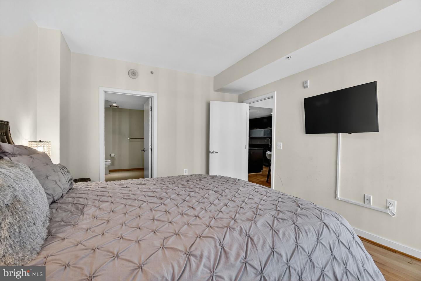 1010 MASSACHUSETTS AVE NW #708, WASHINGTON, District Of Columbia 20001, 2 Bedrooms Bedrooms, ,2 BathroomsBathrooms,Residential,For sale,1010 MASSACHUSETTS AVE NW #708,DCDC2227676 MLS # DCDC2227676 1010 MASSACHUSETTS AVE NW #708, WASHINGTON, District Of Columbia 20001, 2 Bedrooms Bedrooms, ,2 BathroomsBathrooms,Residential,For sale,1010 MASSACHUSETTS AVE NW #708,DCDC2227676 MLS # DCDC2227676