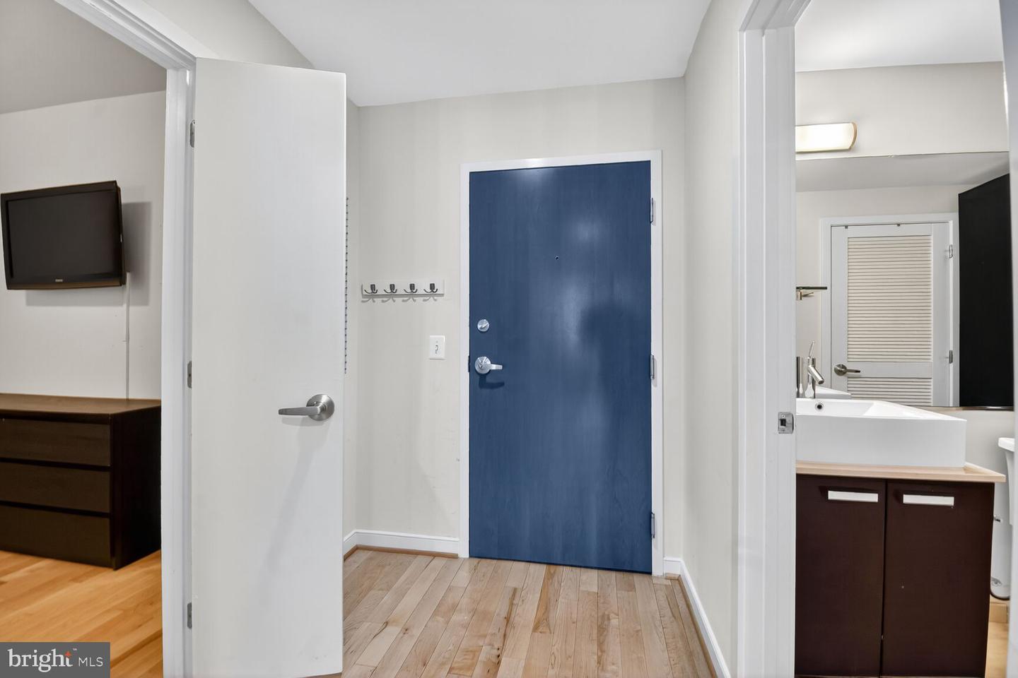 1010 MASSACHUSETTS AVE NW #708, WASHINGTON, District Of Columbia 20001, 2 Bedrooms Bedrooms, ,2 BathroomsBathrooms,Residential,For sale,1010 MASSACHUSETTS AVE NW #708,DCDC2227676 MLS # DCDC2227676 1010 MASSACHUSETTS AVE NW #708, WASHINGTON, District Of Columbia 20001, 2 Bedrooms Bedrooms, ,2 BathroomsBathrooms,Residential,For sale,1010 MASSACHUSETTS AVE NW #708,DCDC2227676 MLS # DCDC2227676