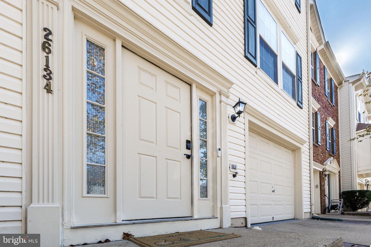 26134 LANDS END DR, CHANTILLY, Virginia 20152, 3 Bedrooms Bedrooms, ,2 BathroomsBathrooms,Residential,For sale,26134 LANDS END DR,VALO2109348 MLS # VALO2109348