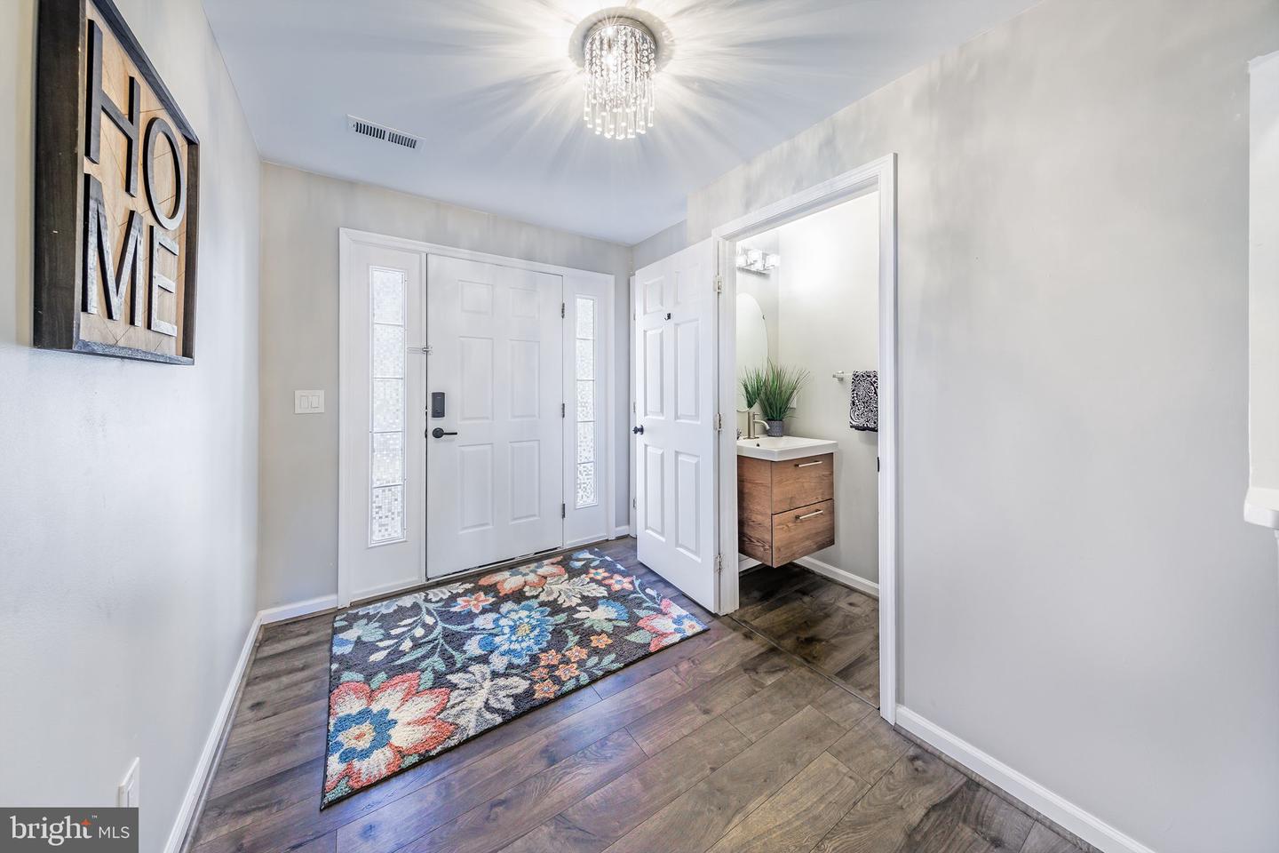 26134 LANDS END DR, CHANTILLY, Virginia 20152, 3 Bedrooms Bedrooms, ,2 BathroomsBathrooms,Residential,For sale,26134 LANDS END DR,VALO2109348 MLS # VALO2109348