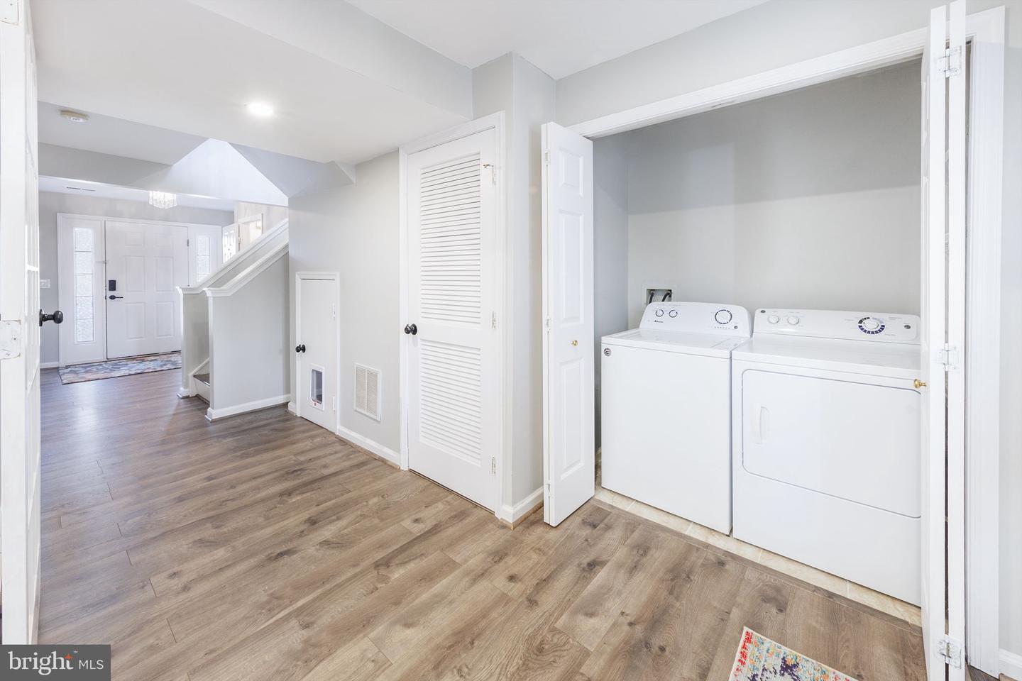 26134 LANDS END DR, CHANTILLY, Virginia 20152, 3 Bedrooms Bedrooms, ,2 BathroomsBathrooms,Residential,For sale,26134 LANDS END DR,VALO2109348 MLS # VALO2109348