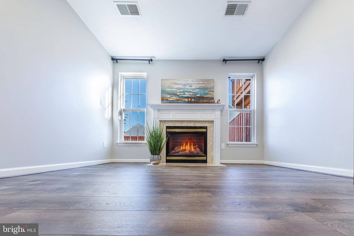 26134 LANDS END DR, CHANTILLY, Virginia 20152, 3 Bedrooms Bedrooms, ,2 BathroomsBathrooms,Residential,For sale,26134 LANDS END DR,VALO2109348 MLS # VALO2109348