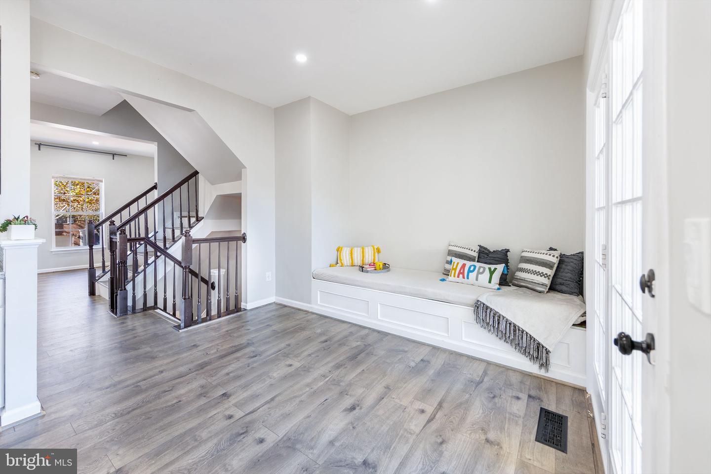 26134 LANDS END DR, CHANTILLY, Virginia 20152, 3 Bedrooms Bedrooms, ,2 BathroomsBathrooms,Residential,For sale,26134 LANDS END DR,VALO2109348 MLS # VALO2109348